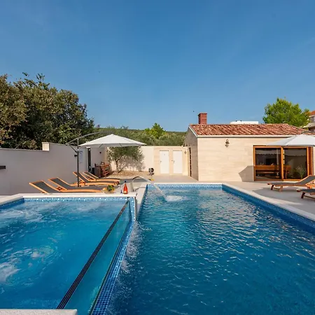 Camp Mrkva Mobile Homes With Pool Kemping