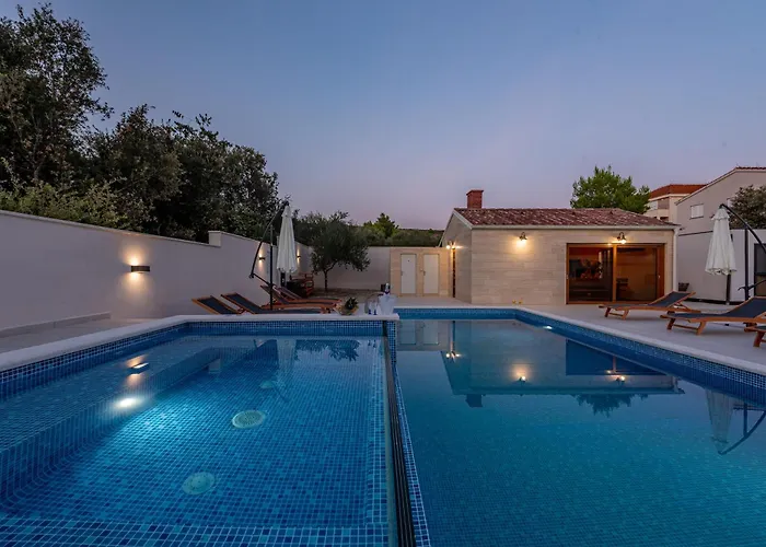 营地 Camp Mrkva Mobile Homes With Pool Sukošan