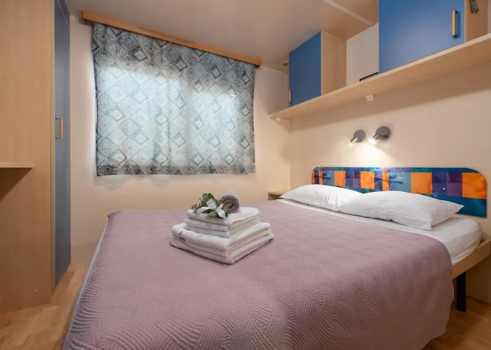 Camp Mrkva Mobile Homes With Pool Sukošan