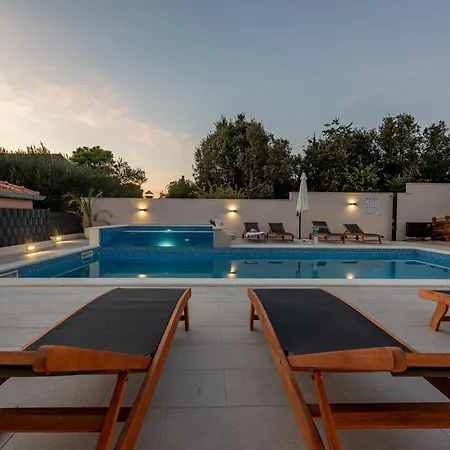 Camp Mrkva Mobile Homes With Pool * Sukošan