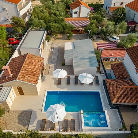 Camp Mrkva Mobile Homes With Pool Sukošan