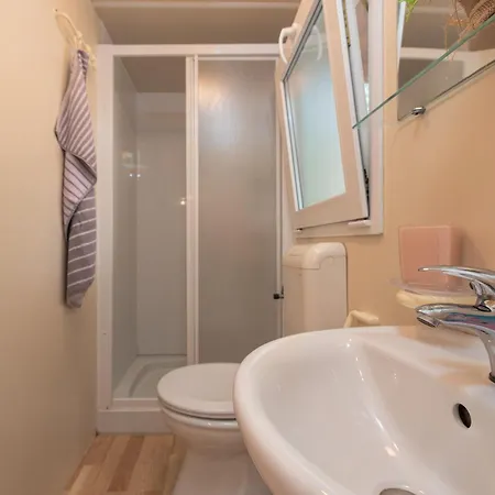 Campingplatz Camp Mrkva Mobile Homes With Pool Sukošan