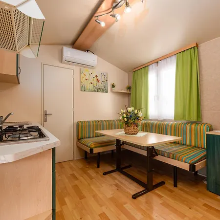 Camp Mrkva Mobile Homes With Pool Sukošan