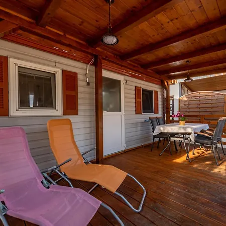 Camp Mrkva Mobile Homes With Pool Sukošan