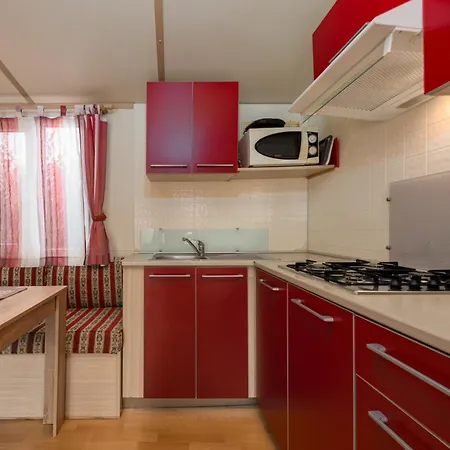 Camp Mrkva Mobile Homes With Pool Sukošan