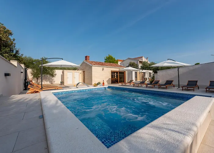 Campingplads Camp Mrkva Mobile Homes With Pool *