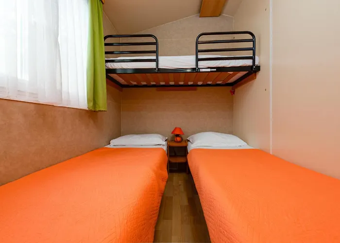 Camp Mrkva Mobile Homes With Pool Sukošan