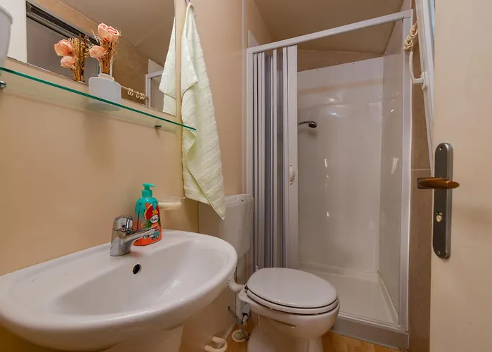 Camp Mrkva Mobile Homes With Pool Кемпинг Сукошан