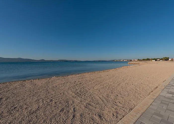 Camp Mrkva Mobile Homes With Pool Сукошан